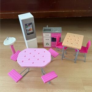 Barbie dollhouse accessories